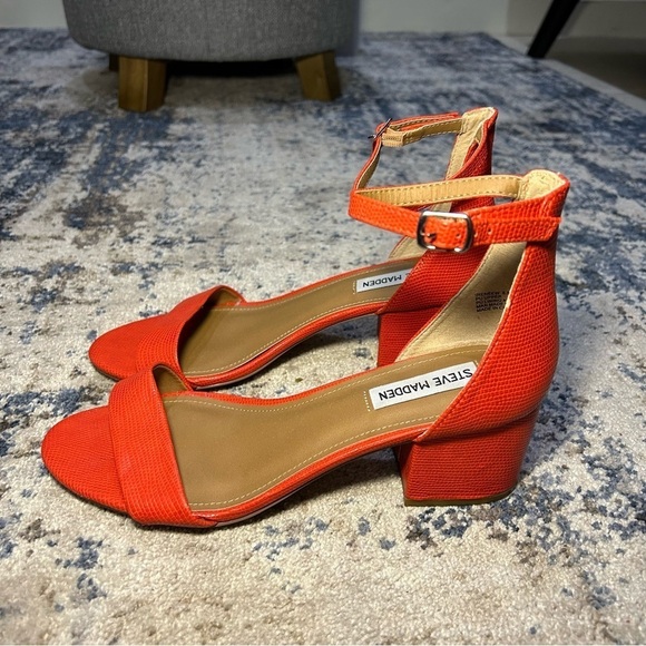 Steve Madden Irenee Orange Chunky Heel Strappy Sandals Size 8.5W - Picture 2 of 10